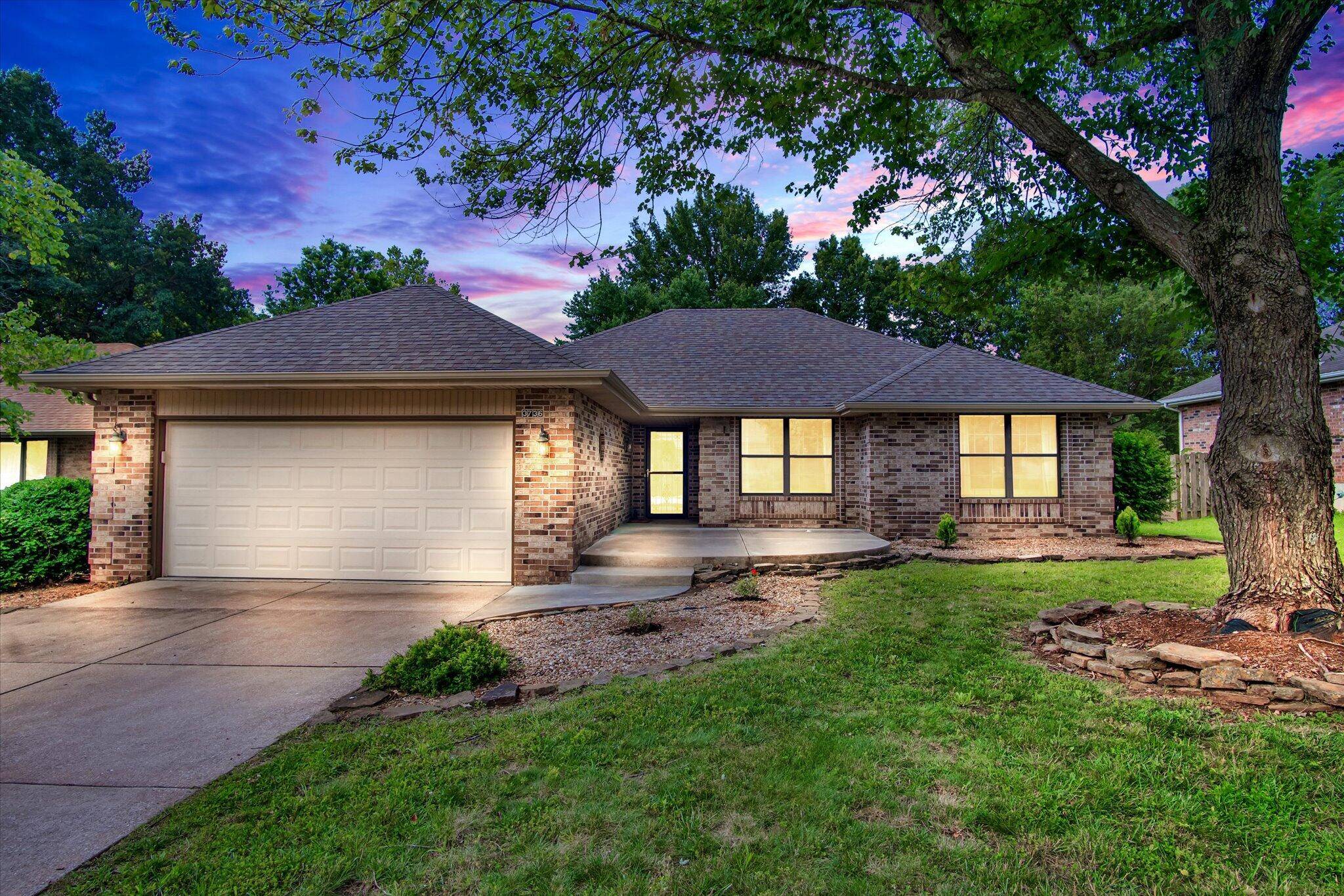 3736 W Edgewood ST, Springfield, MO 65807