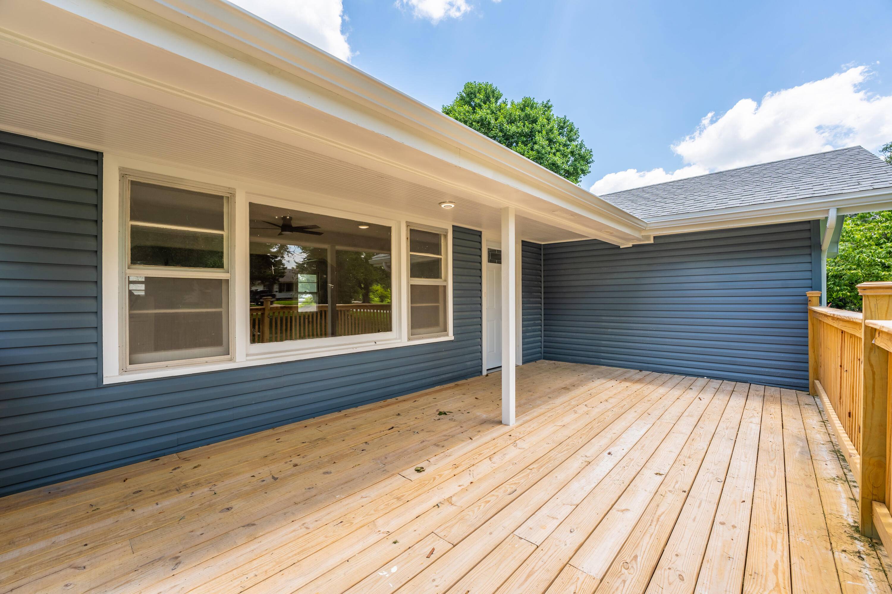 Springfield, MO 65803,1453 E Livingston ST