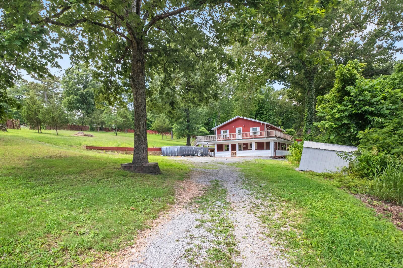 587 Pine Tree DR, Pineville, MO 64856