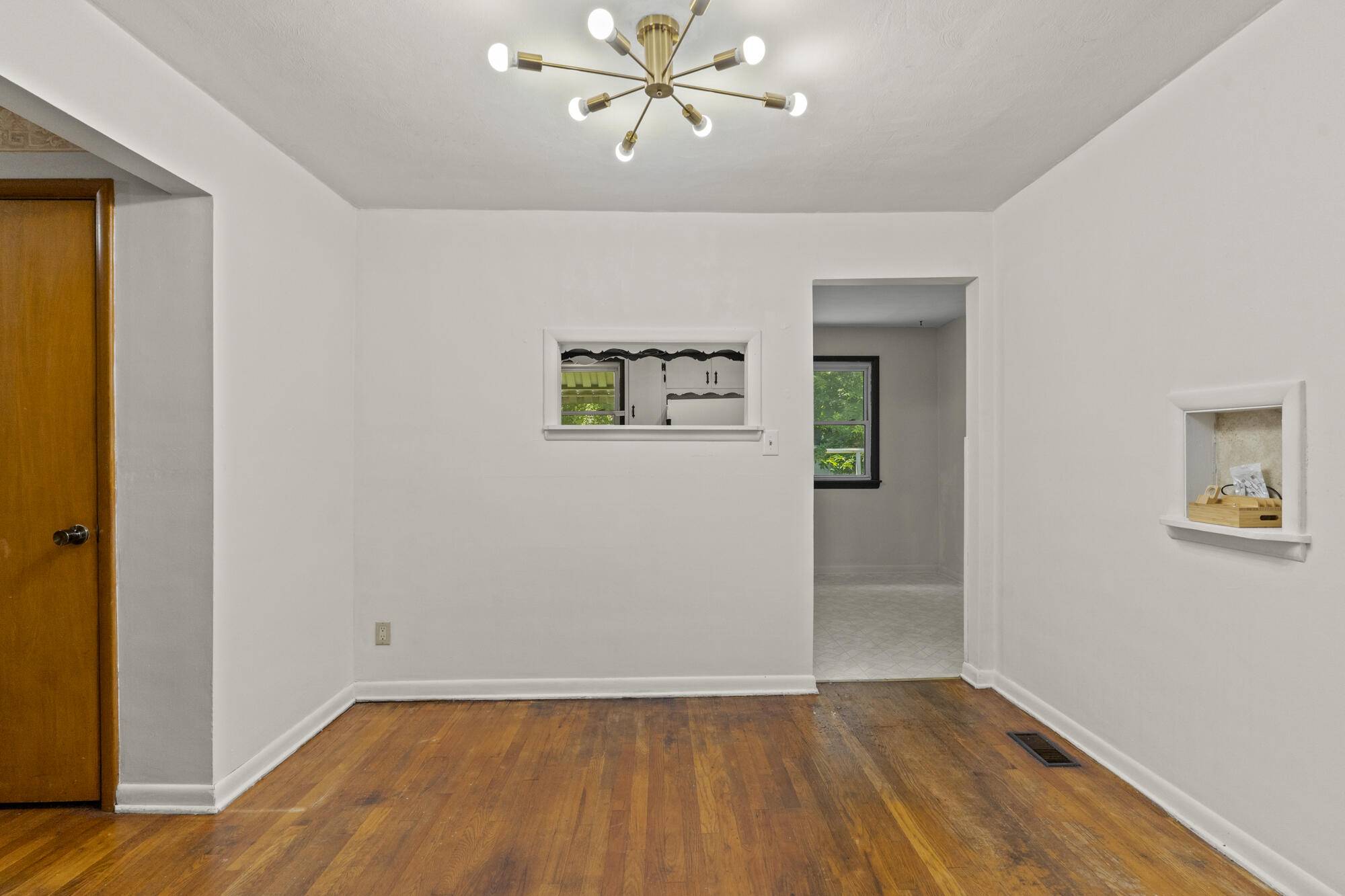 Springfield, MO 65802,1640 Central ST