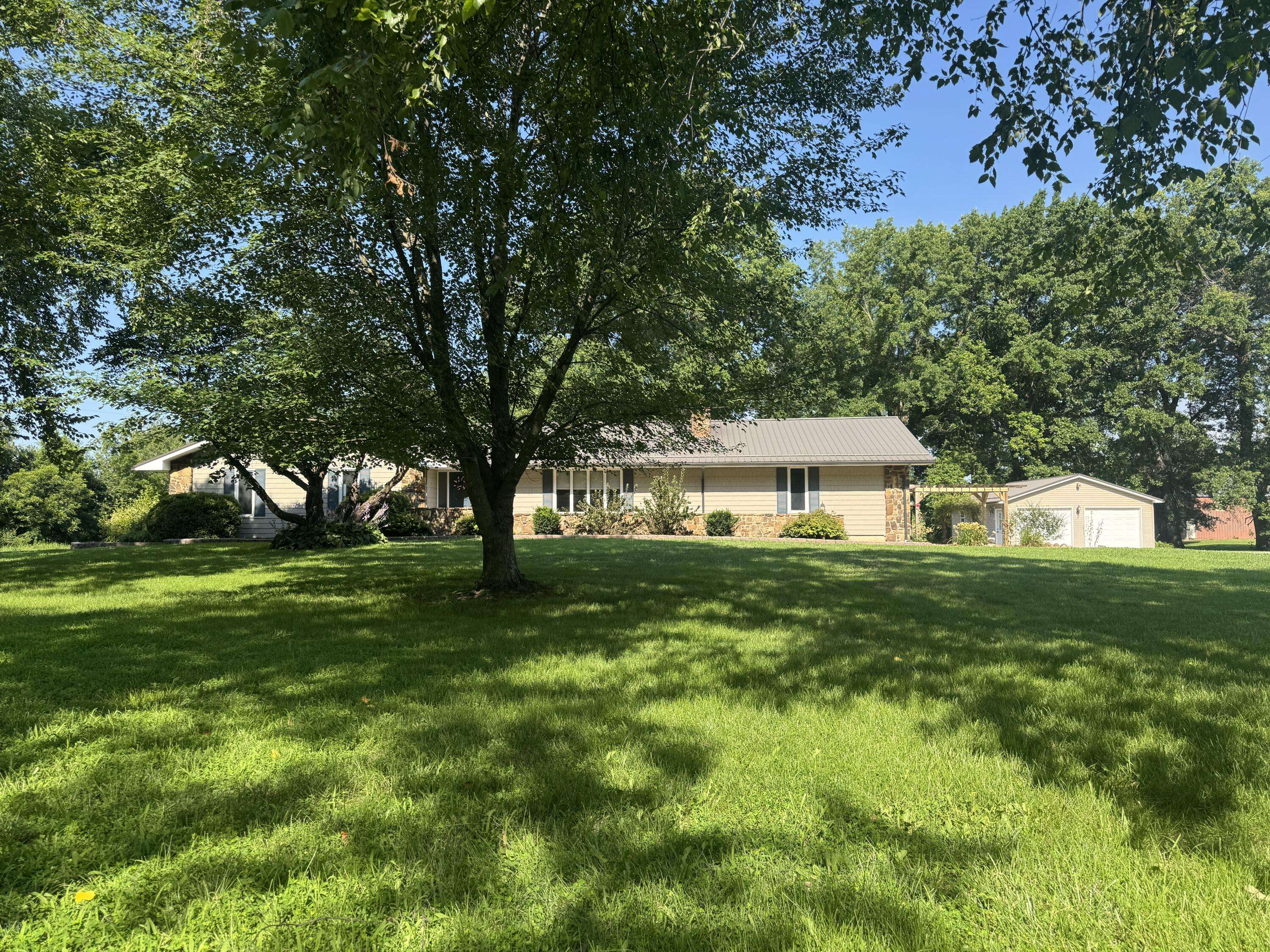 10210 S 1625 RD, Stockton, MO 65785