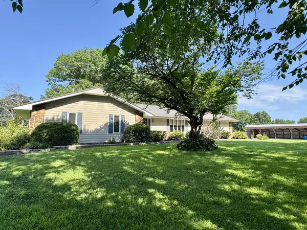 10210 S 1625 RD, Stockton, MO 65785