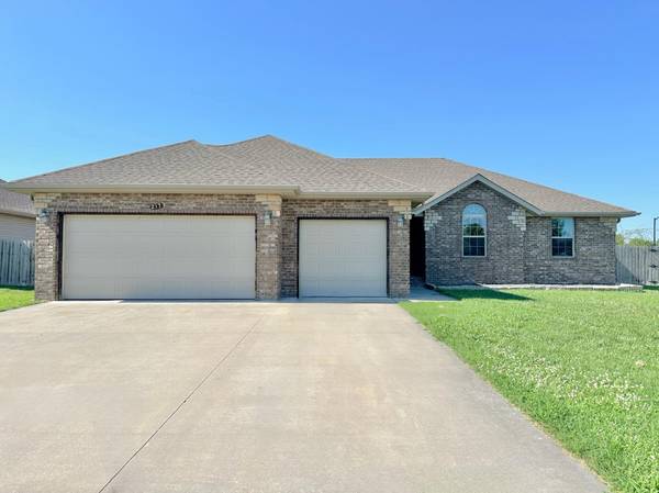 217 W Corsica ST, Republic, MO 65738