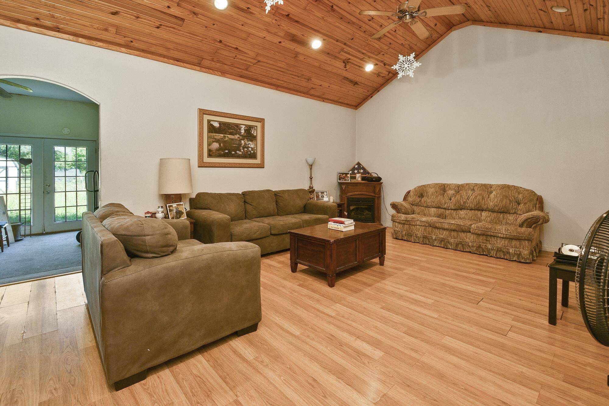 Niangua, MO 65713,9753 State Highway Cc