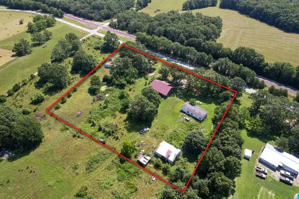 Niangua, MO 65713,9753 State Highway Cc