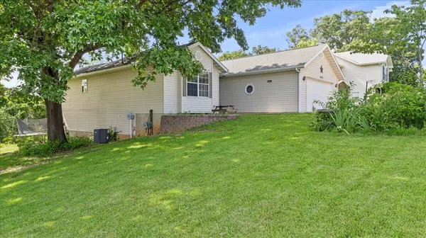 West Plains, MO 65775,2005 Debra DR
