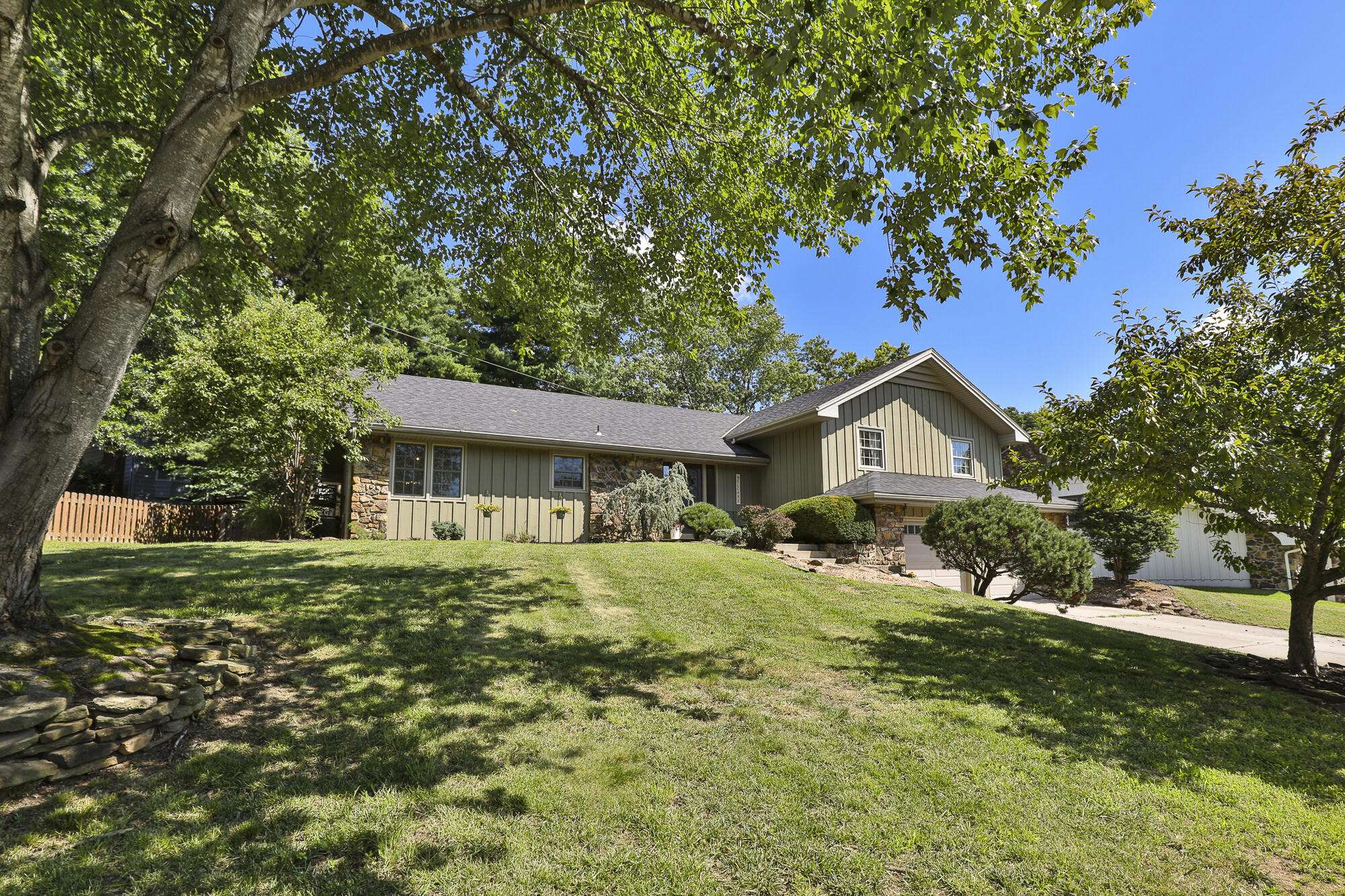 Springfield, MO 65809,1341 S Greentree AVE
