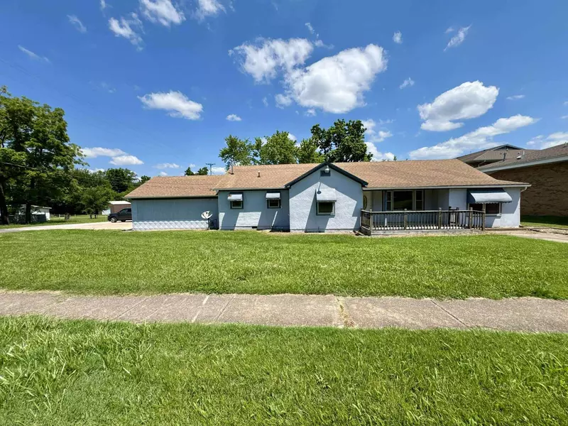 337 W West 1st St ST, Mountain Grove, MO 65711