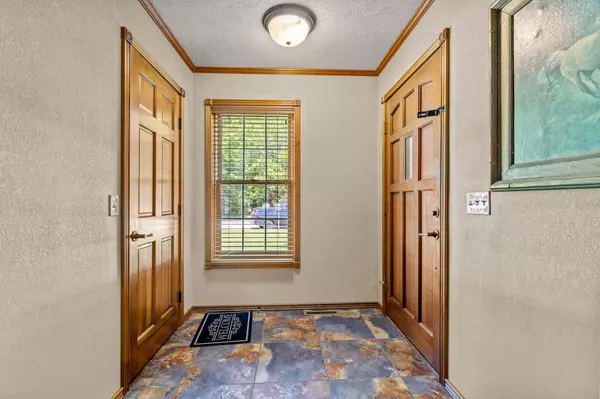 Bolivar, MO 65613,641 N Park PL