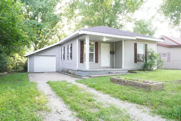 1019 N Clifton AVE, Springfield, MO 65802