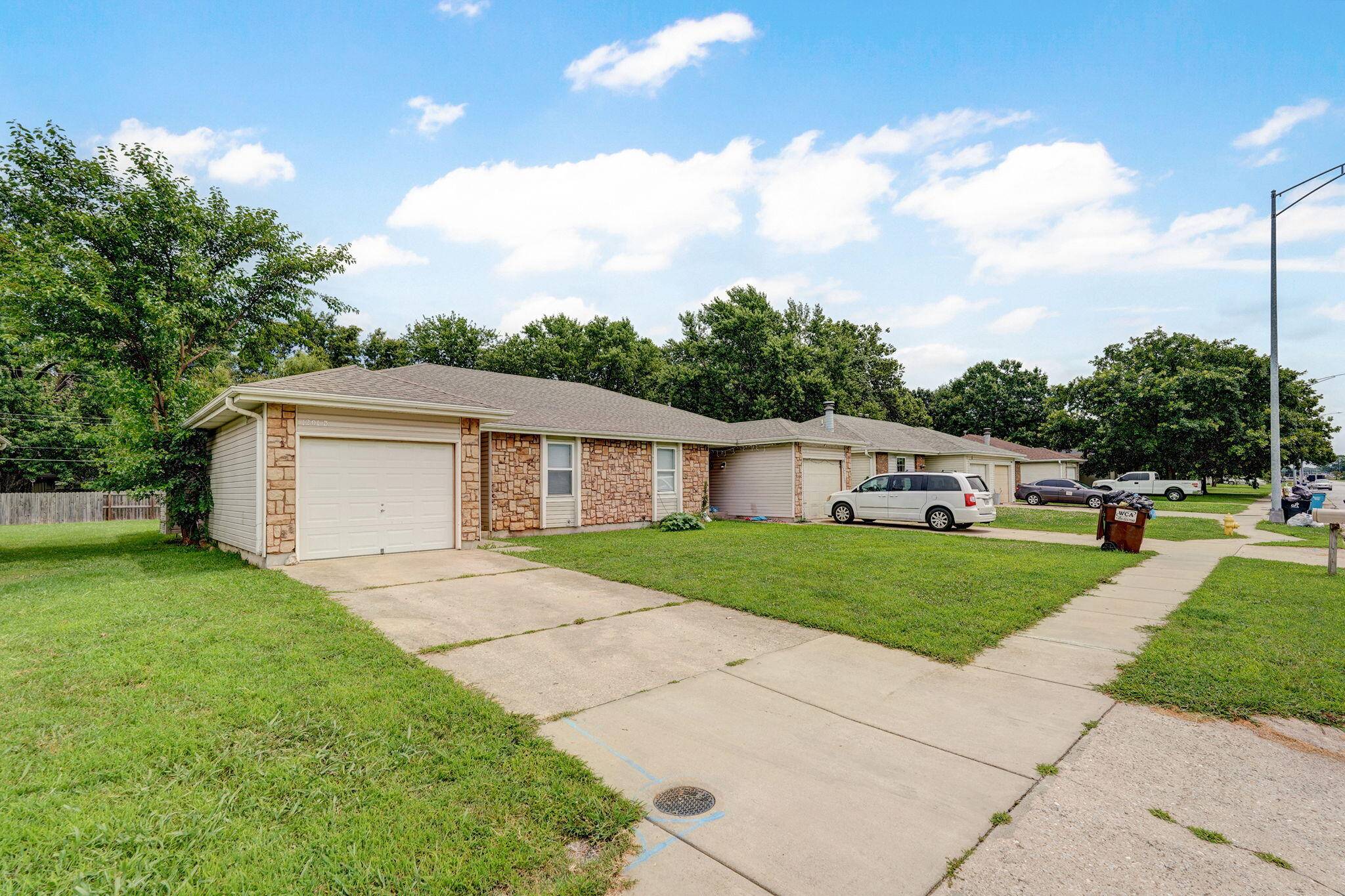 Springfield, MO 65807,1201 W Sunset ST #A-B