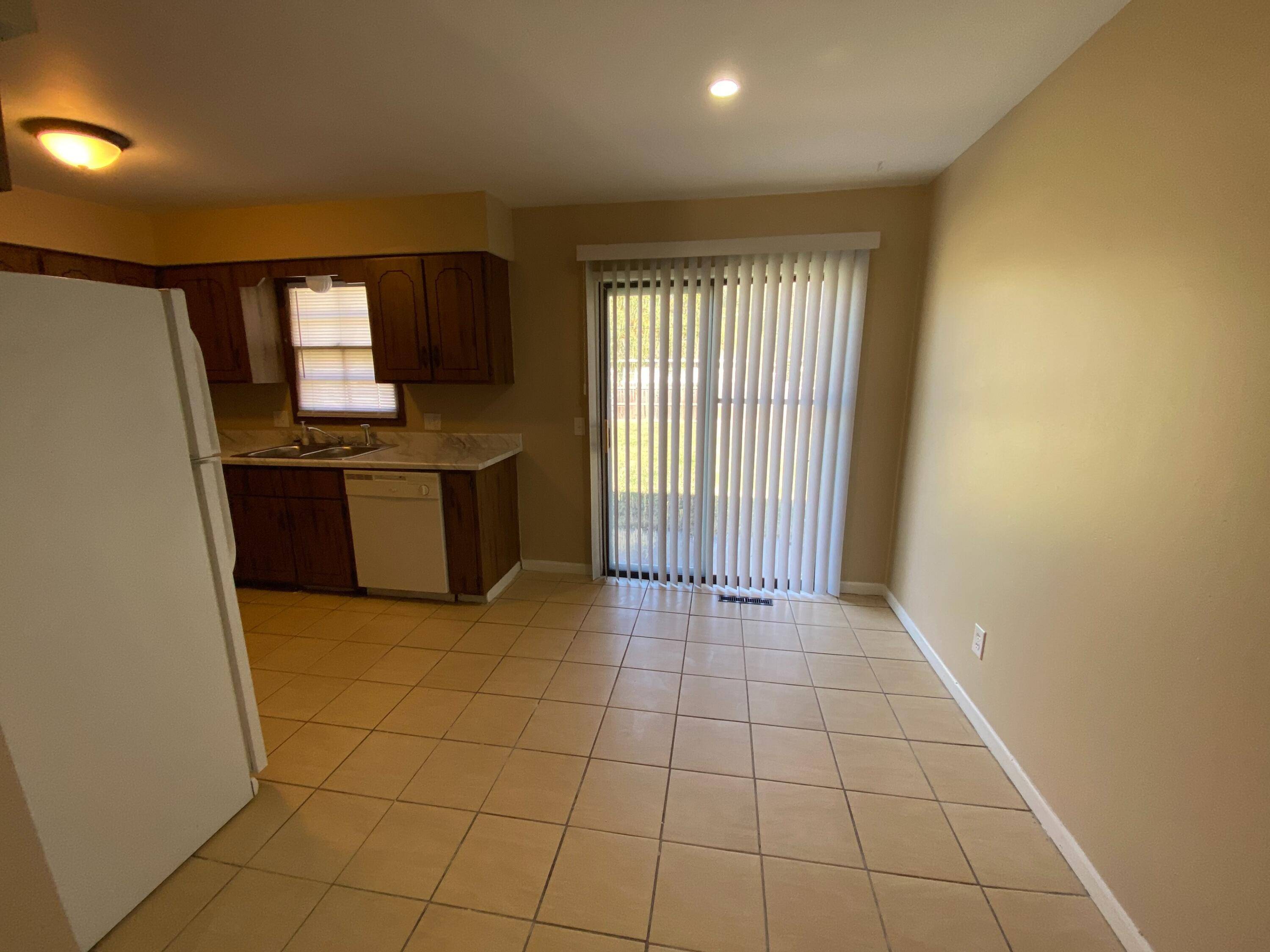 Springfield, MO 65807,1201 W Sunset ST #A-B