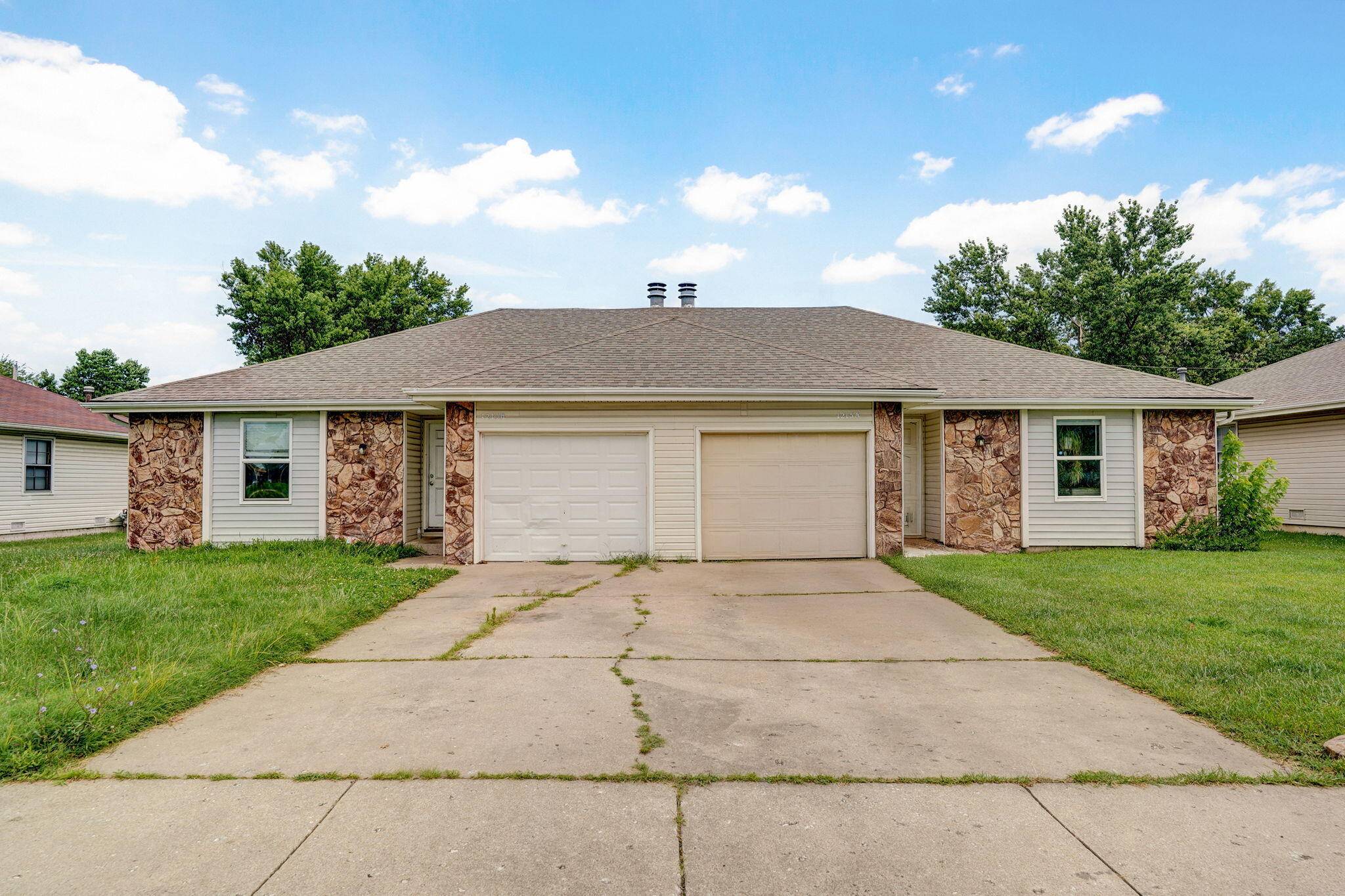 1215 W Sunset ST #A-B, Springfield, MO 65807