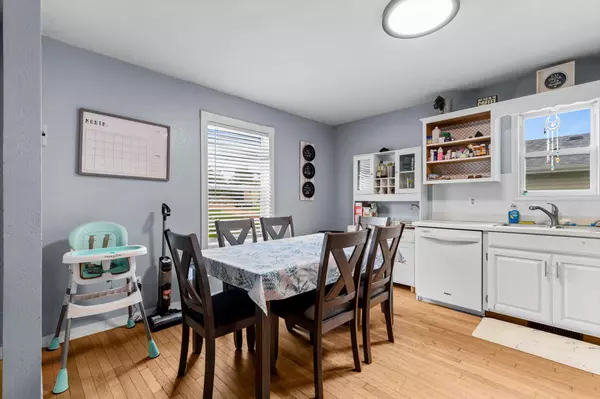 Bolivar, MO 65613,1860 E Division ST