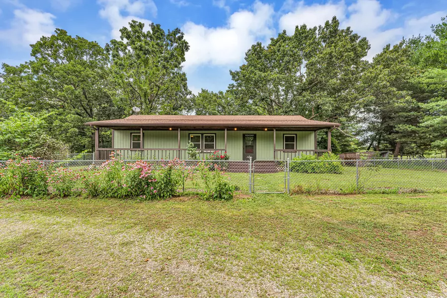 392 E Ella ST, Verona, MO 65769