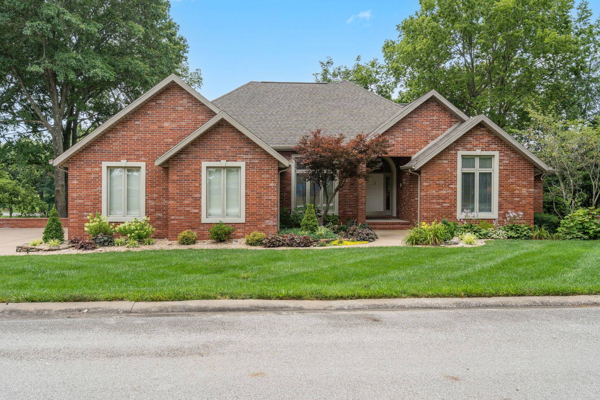 3314 Winged Foot DR, Nixa, MO 65714