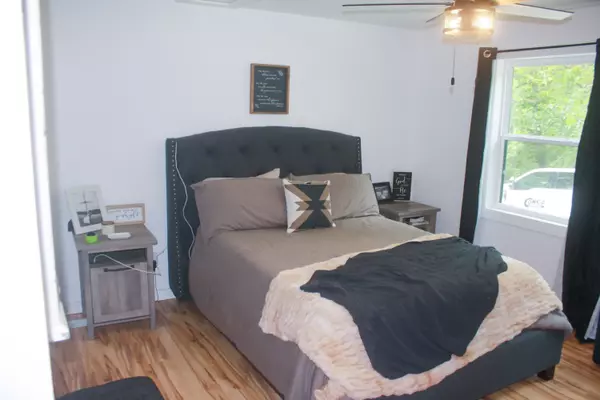 Crane, MO 65633,1526 Ozark RD