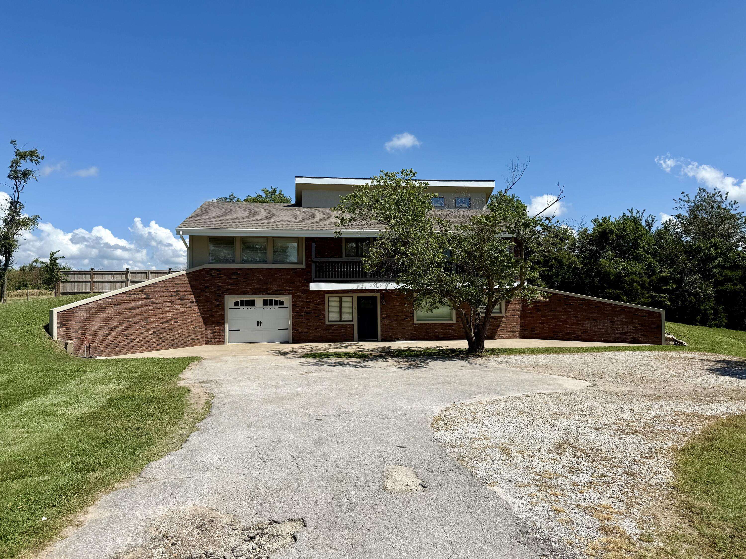 13300 Walleye RD, Stark City, MO 64866