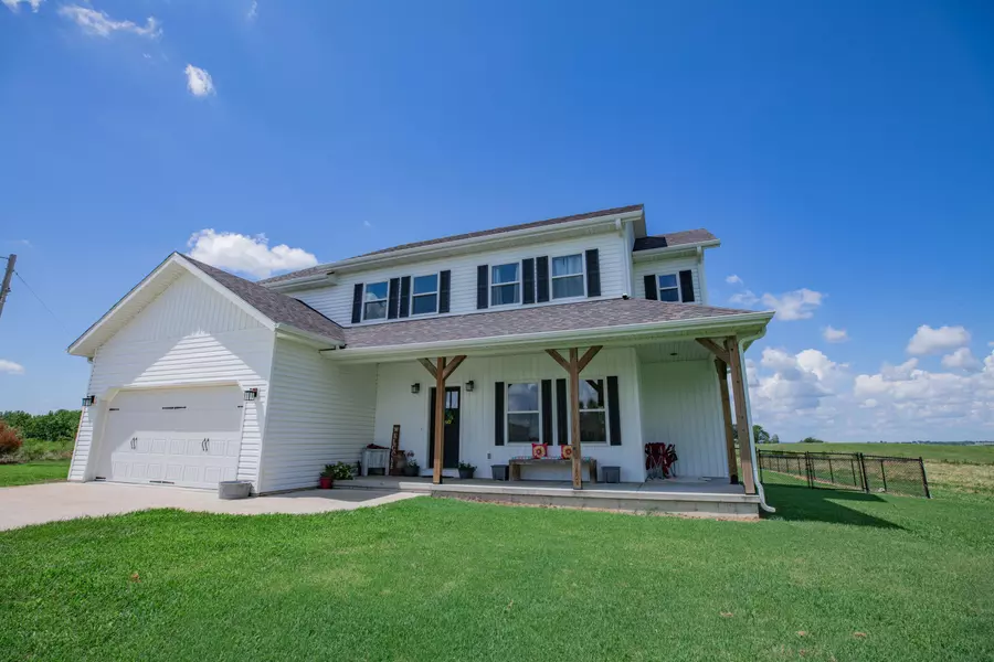 905 E 477th RD, Bolivar, MO 65613