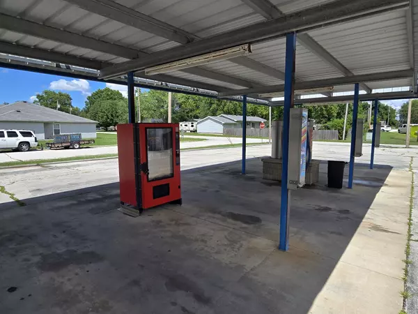 Carl Junction, MO 64834,1105 E Pennell ST