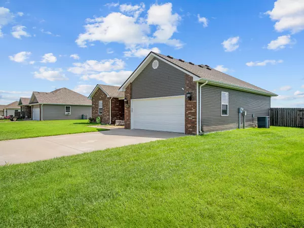 Bolivar, MO 65613,4716 S 125th RD