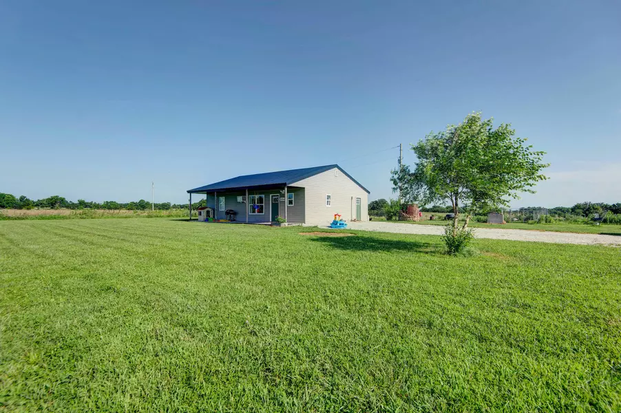361 Durington RD, Buffalo, MO 65622