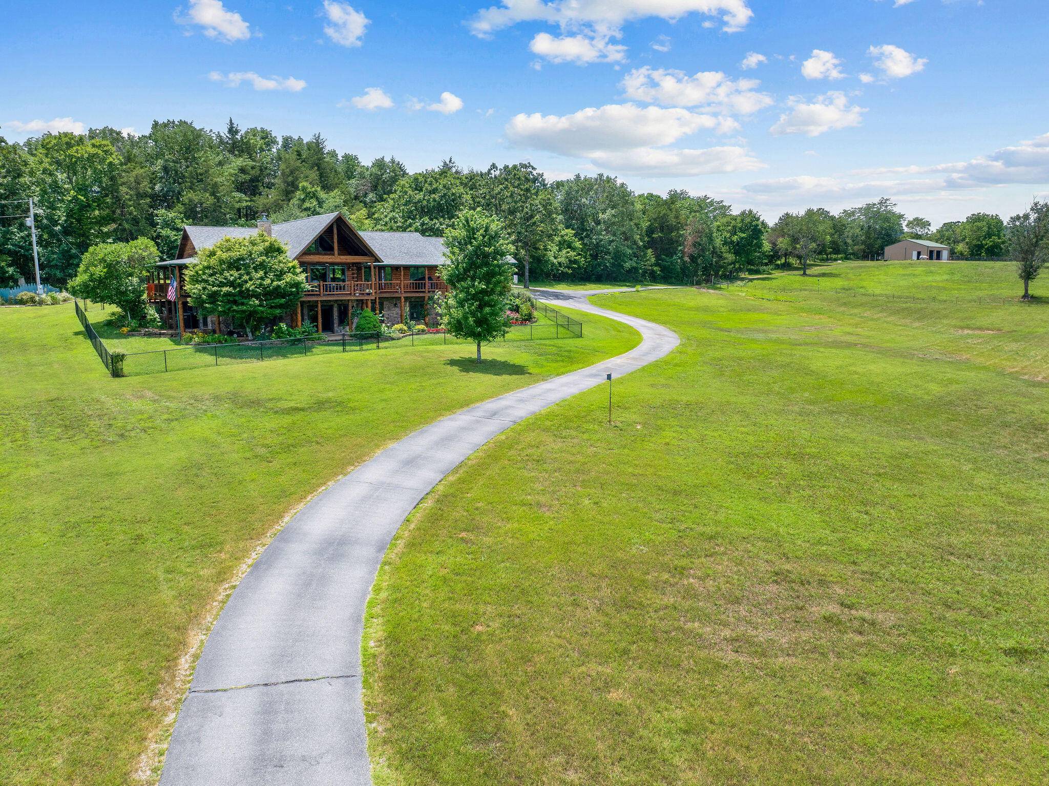 17687 Farm Road 2300, Eagle Rock, MO 65641
