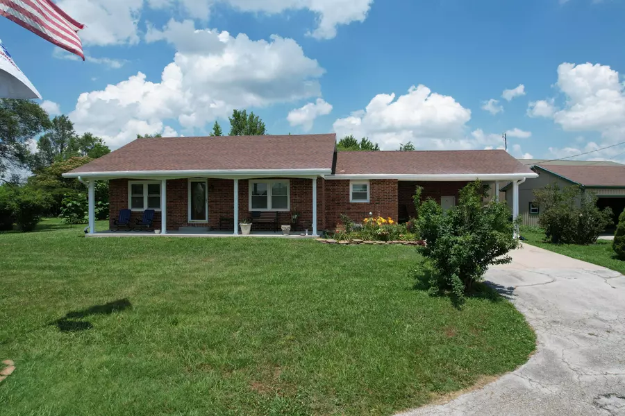 5338 S 210th RD, Pleasant Hope, MO 65725