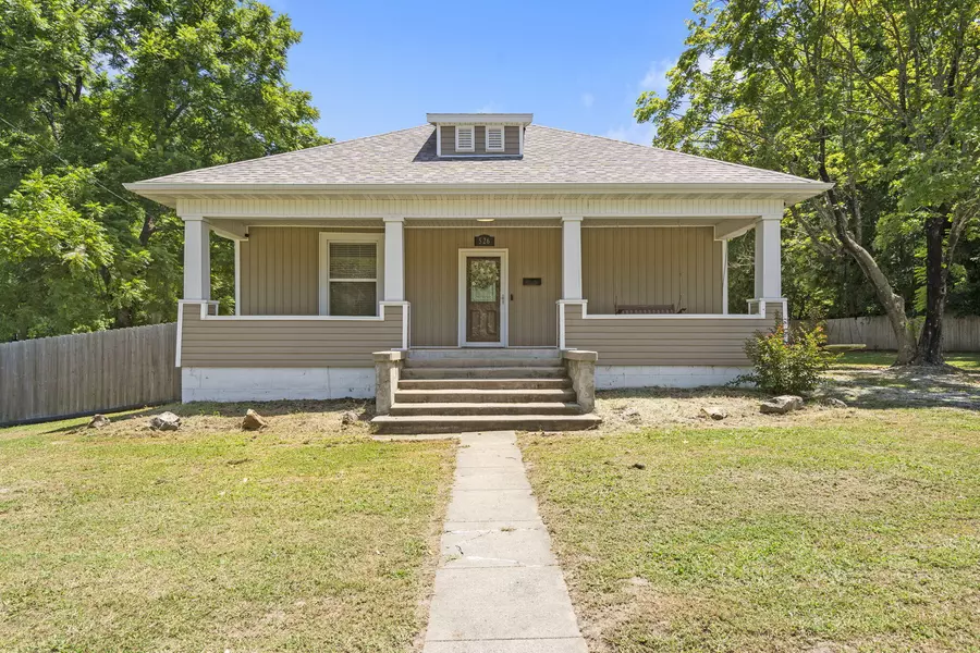526 S Mccanse ST, Mt Vernon, MO 65712
