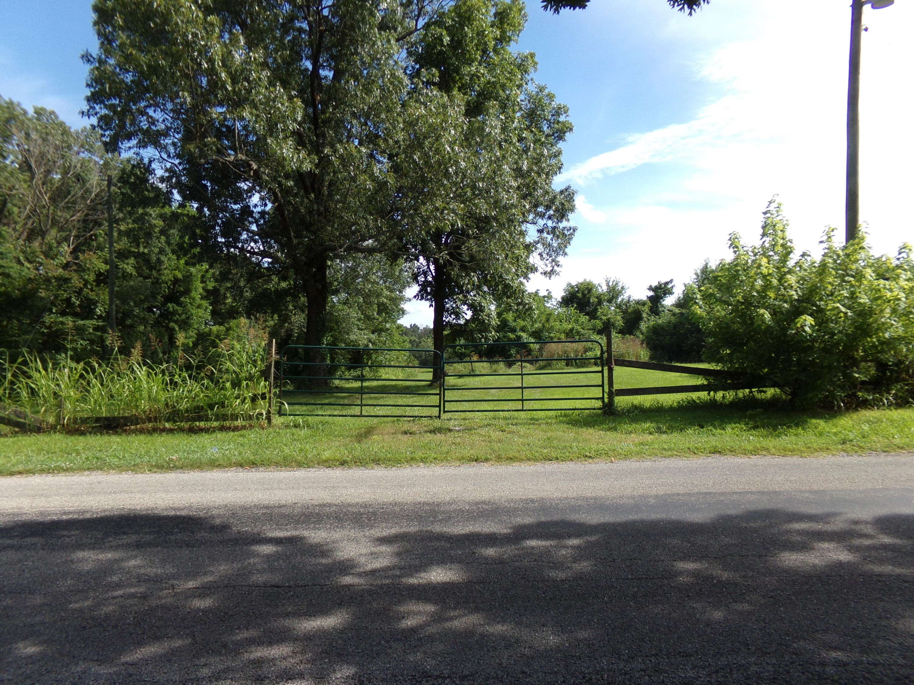 250 & 276 Garner Road, Goodman, MO 64843