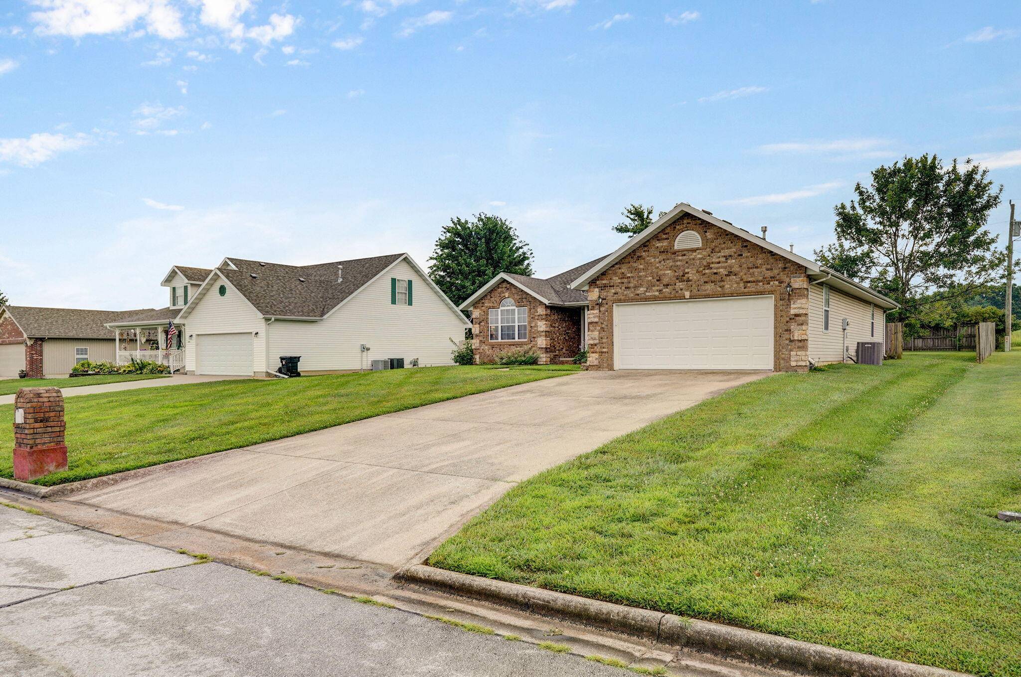 Marshfield, MO 65706,1060 Berkley