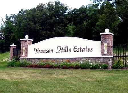 120 Palmer DR, Branson, MO 65616