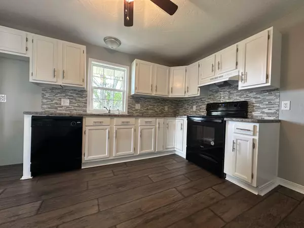 Strafford, MO 65757,6178 N State Highway 125