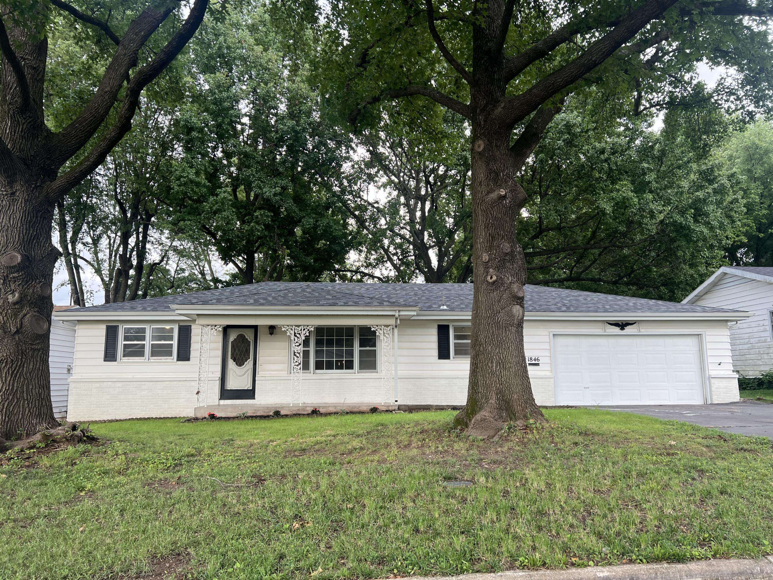 1846 S Nettleton AVE, Springfield, MO 65807