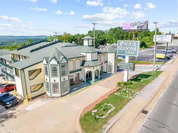 Branson, MO 65616,1360 W State Hwy 76