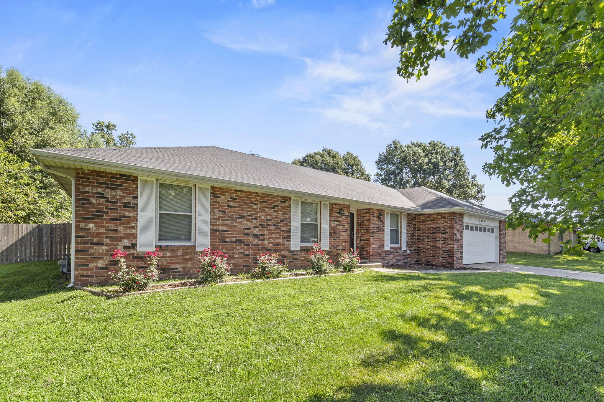 6839 W Dogwood ST, Springfield, MO 65802