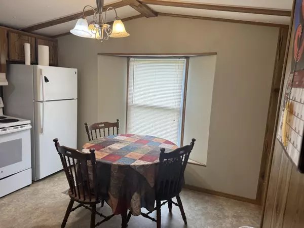 Morrisville, MO 65710,1138 W Elm ST