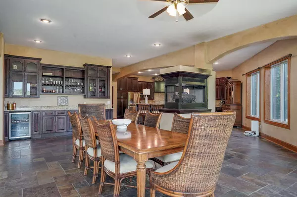 7906 W Farm Road 94, Willard, MO 65781