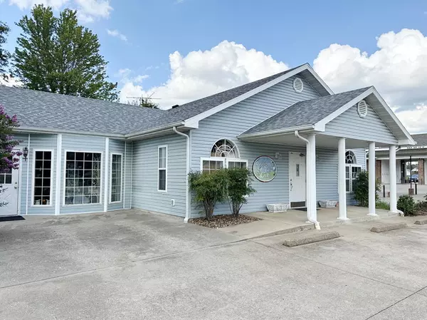 El Dorado Springs, MO 64744,703 E Hospital RD