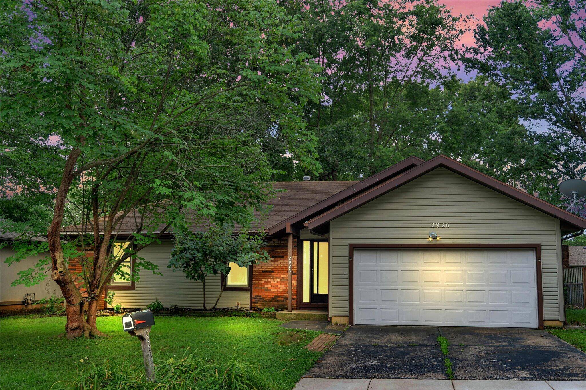 2926 E Eastwood ST, Springfield, MO 65804