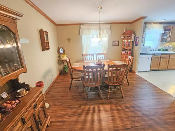 Reeds Spring, MO 65737,325 Edison Lane LN