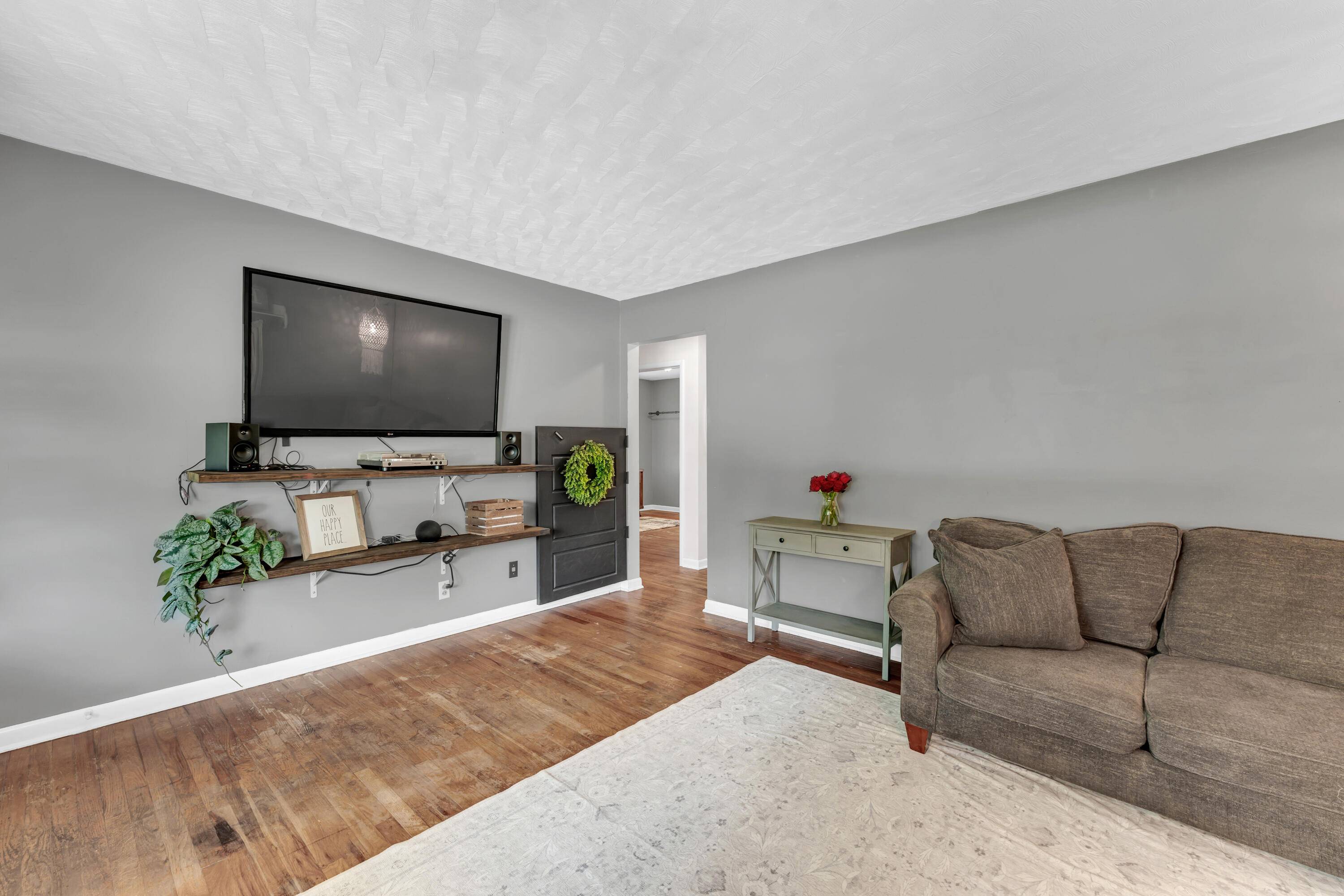 Springfield, MO 65804,1327 S Lone Pine AVE