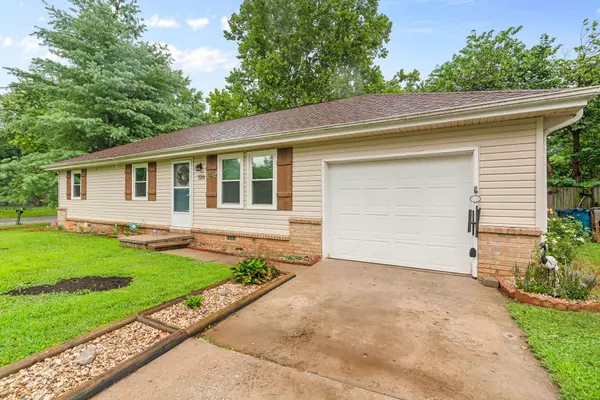 Nixa, MO 65714,720 N Prospect ST