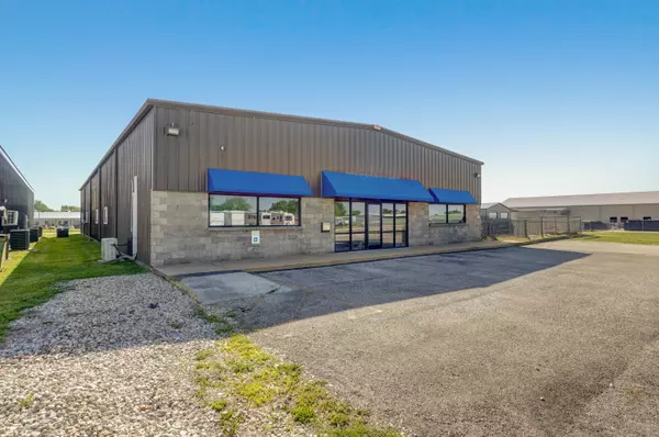 4736 S 131st RD, Bolivar, MO 65613