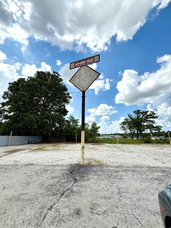 Springfield, MO 65802,2600 W College RD