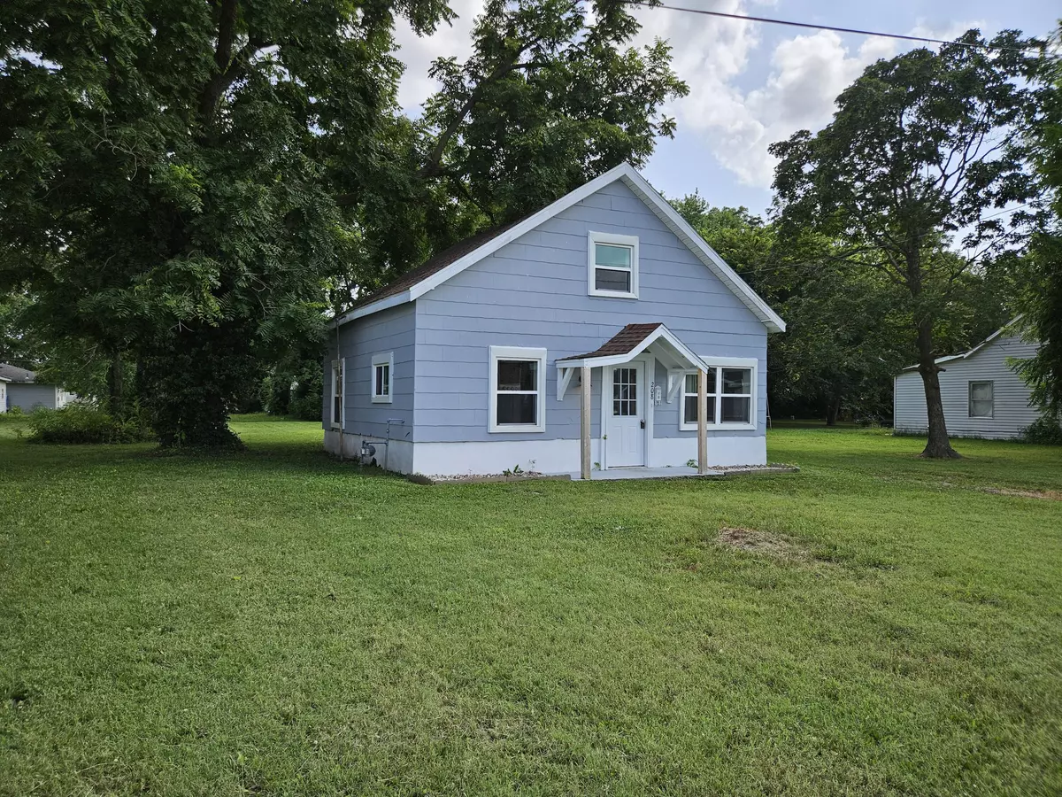 Mt Vernon, MO 65712,208 W Sloan AVE