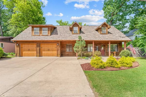 1356 Acacia Club RD, Hollister, MO 65672