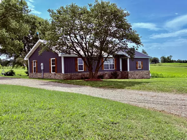 Sarcoxie, MO 64862,9588 County Rd 10