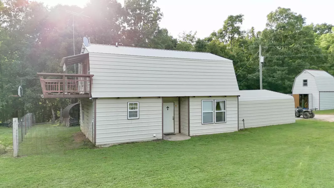 3706 Private Road 2217, Washburn, MO 65772