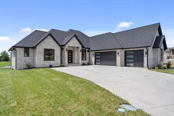 2025 N Unbridled CT, Springfield, MO 65802